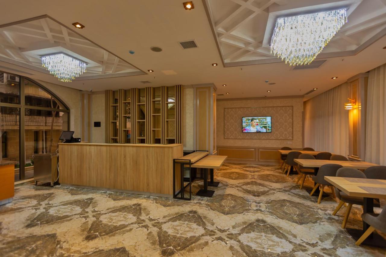 Metro City Hotel バクー エクステリア 写真