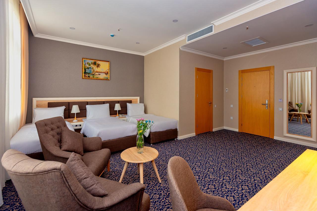 Metro City Hotel バクー エクステリア 写真