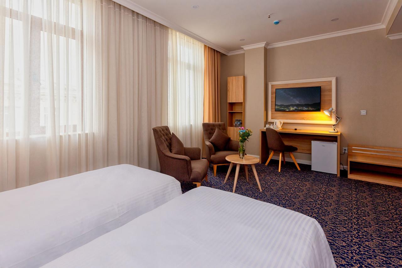 Metro City Hotel バクー エクステリア 写真
