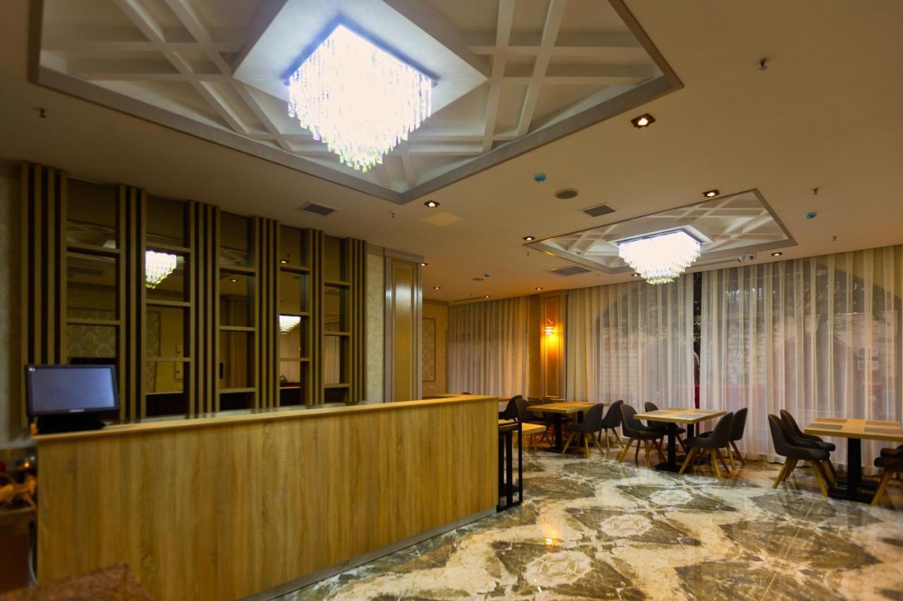 Metro City Hotel バクー エクステリア 写真