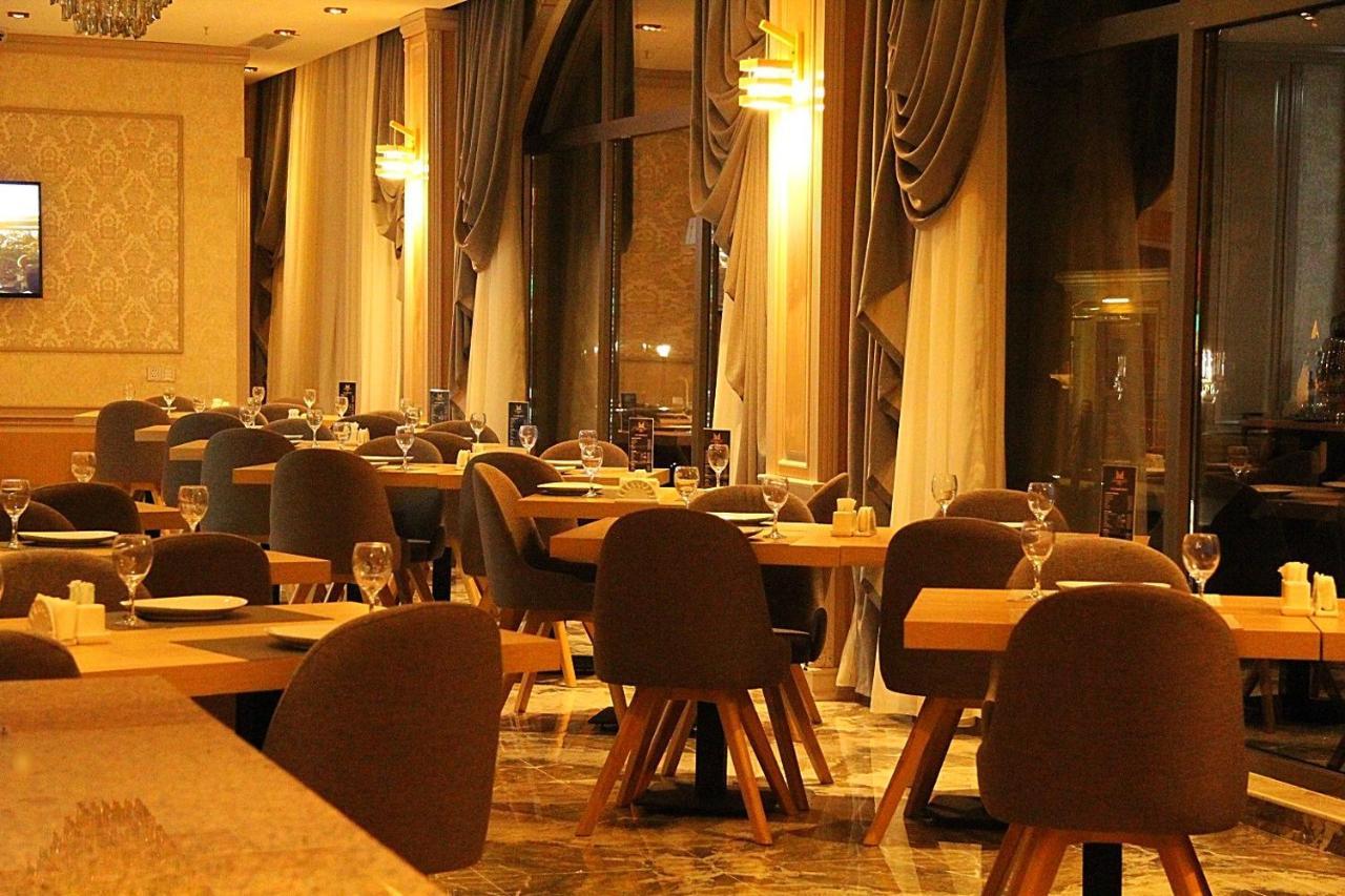 Metro City Hotel バクー エクステリア 写真