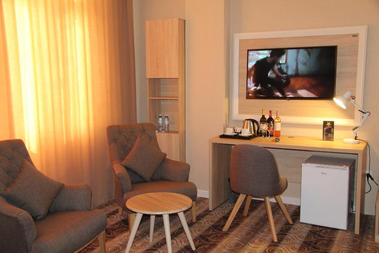 Metro City Hotel バクー エクステリア 写真