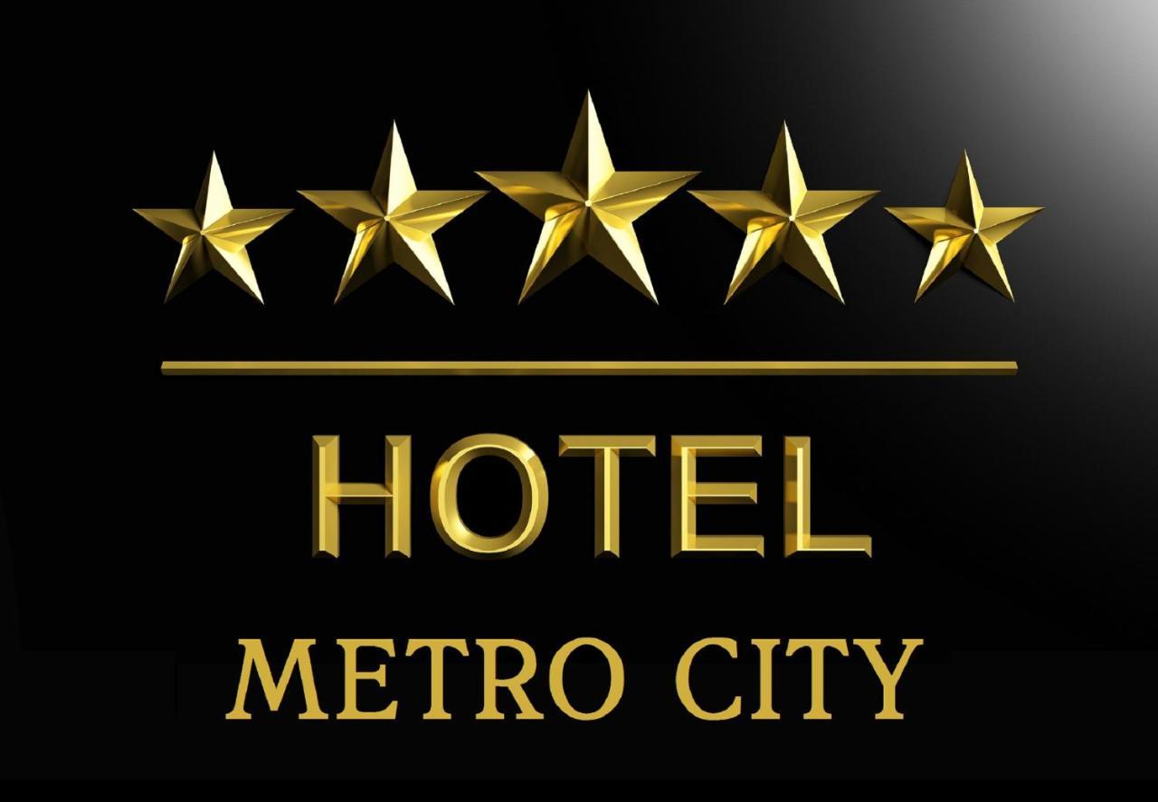 Metro City Hotel バクー エクステリア 写真